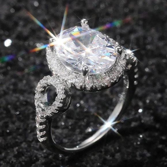 🔥Beautiful Hollow Oval Pure Zircon Cubic Carved Macro Pave Silver Rings, K812 - Picture 1 of 5
